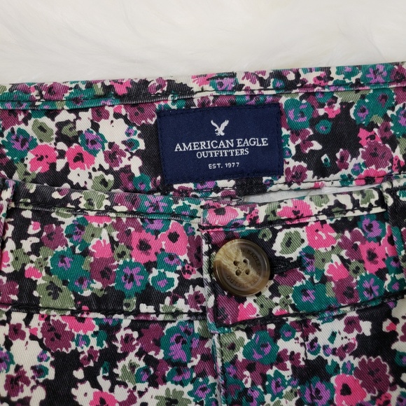 American Eagle Outfitters Floral Midi Shorts - Picture 3 of 4